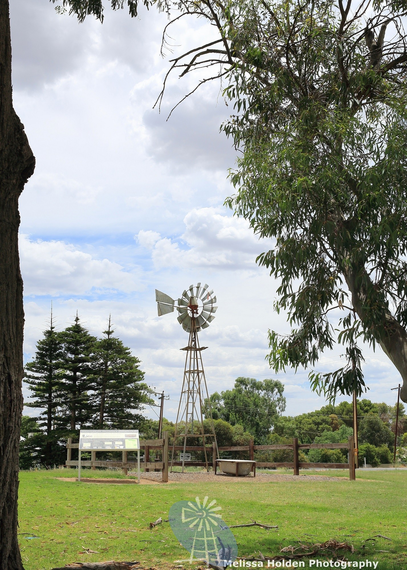 McLeods Daughters Windmill and Bath